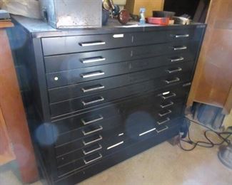 Drafting cabinet