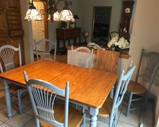 Kitchen table with extension and 6 chairs