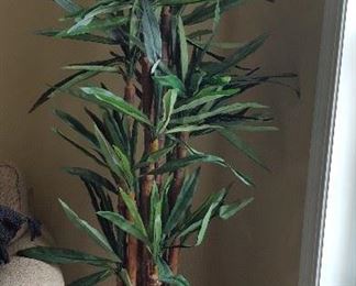 Tons of faux house plants and trees to brighten your decor!