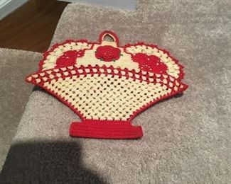 Sweet crochet basket 