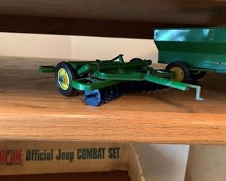 Vintage Metal Toy JOHN DEERE Tractor Accessories