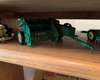 Vintage Metal Toy JOHN DEERE Tractor Accessories