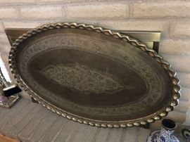 VINTAGE MID CENTURY LARGE ENGRAVED BRASS OVAL TABLE TOP FROM INDIA. NO BASE. FITS EASILY ON TOP OF ANY TABLE. GREAT COFFEE TABLE.