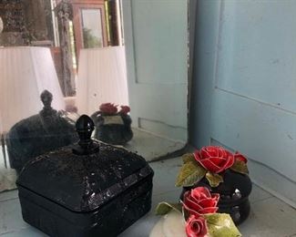 Vintage Tiara Honey Bee Candy Dishes