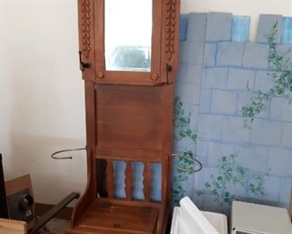 Oak Hall tree seat