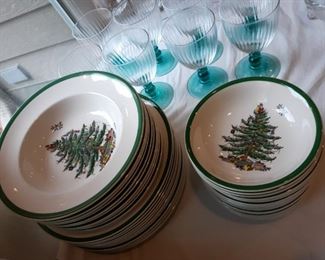 Spode made in England Christmas plates and bowls