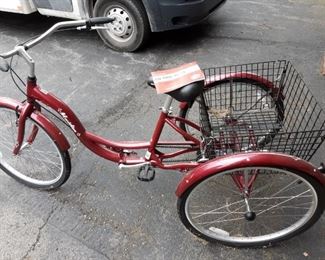 Schwinn Meridian tricycle for adults excellent condition