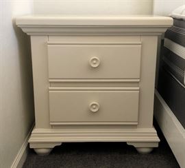 Queen Pottery Barn Bed, Broyhill Dresser w Mirror and 2 Nightstands, Beautyrest Mattress and BS