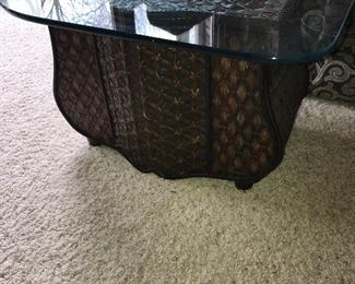 WICKER END TABLE CHEST OR TRUNK W/GLASS TOP 