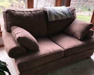 UPHOLSTERED LOVESEAT