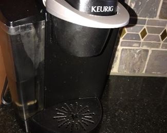 KEURIG COFFEE MAKER