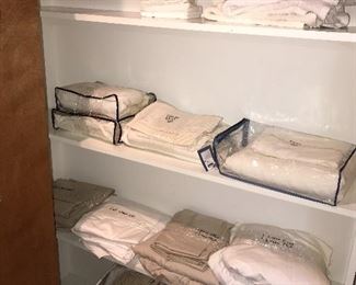 BEDDING SETS