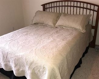 FULL SIZE BED