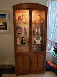 Thomasville lighted curio cabinet