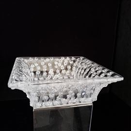 Lalique centerpiece bowl