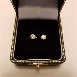 One carat total weight diamond stud earrings