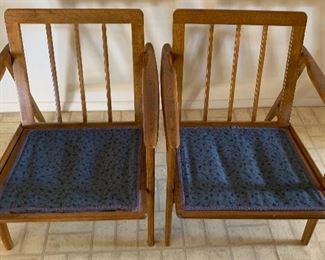 ▪ Mid Century Modern Chair #1 30x25x32in HxWxD
▪ Mid Century Modern Chair #2 30x25x32in HxWxD