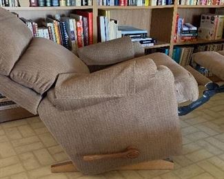 La-Z-Boy Recliner Chair 38x30x31in HxWxD