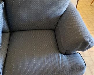 Bassett Furniture Country Blue Sofa/Couch 39x93x38in HxWxD