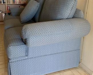 Bassett Furniture Country Blue Sofa/Couch 39x93x38in HxWxD