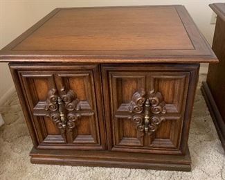 2 Vintage Walnut End Tables/Cabinets PAIR 19x27.5x27.5in HxWxD