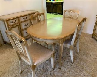 French Provincial Dining table w/ 4 Chairs 29x38x52 (+ 12in Leaf) HxWxD