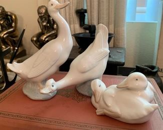 ▪ NAO Lladro Curious Duck
▪ NAO Lladro Standing Duck
▪ NAO Lladro Sleeping Ducks