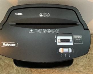 Fellowes W10c Paper Shredder
