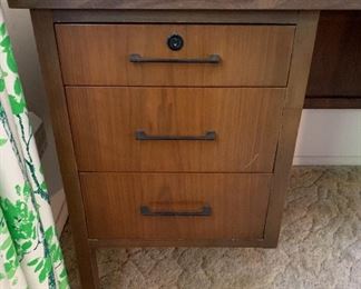 Vintage Walnut Executive Desk MCM 29x60x30in HxWxD