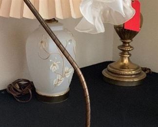 L&L Wmc Lily/Tulip Lamp