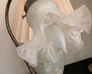 L&L Wmc Lily/Tulip Lamp