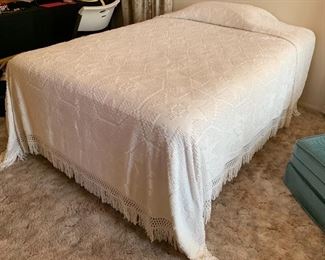 Full Size Bed Mattress/Box Spring Frame 28x54x75in HxWxD