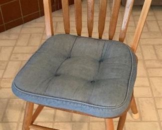 Oak Dining Table w/ 4 Chairs 29x36x48 (+12in Leaf) HxWxD