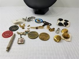 lot of various military coins , pendant pin watch, and cufflinks https://ctbids.com/#!/description/share/146695