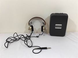 Pioneer stereo headphones https://ctbids.com/#!/description/share/146712