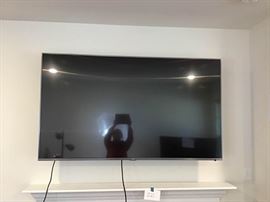 Electronics assortment, DVD players and printer https://ctbids.com/#!/description/share/146721