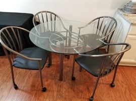 glass top kitchen table and 4 chairs https://ctbids.com/#!/description/share/146727