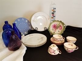 Group of fine dining porcelain, glass bottles and other fine collectibles https://ctbids.com/#!/description/share/146737