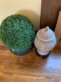 Decorative accessories 