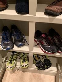 Men’s running shoes size 10 -12