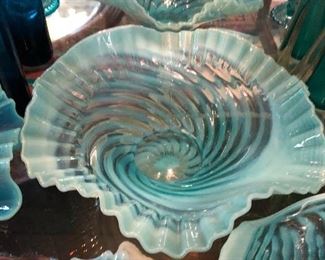 Blue and white swirled opalescent Fenton