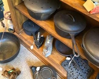 Looking all the vintage cast iron 