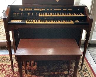 HAMMOND vintage organ and piano stool 