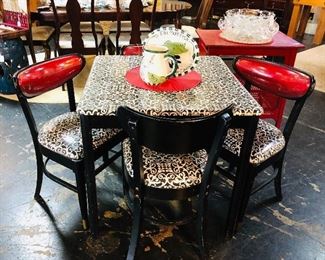 Vintage Black, White, and Red Cafe' Table with four matching chairs (ADORABLE!)