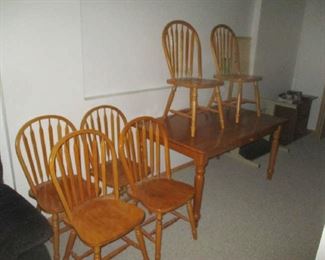 Oak table and 6 chairs