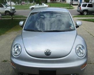 1998 Volkswagen Beetle 5 speed manual transmission, 46600 miles, one owner, very good condition