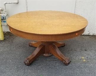 Tiget Oak Round Table - comes with pads and 6 Leaves  $255.50 Best Offer