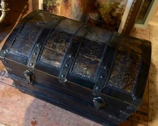Nesting trunks
