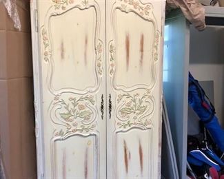 Armoire