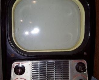 Small vintage GE television